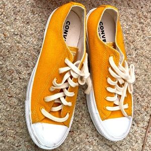 Converse all-star women’s 9